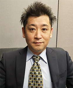 代表取締役社長：辻井直人